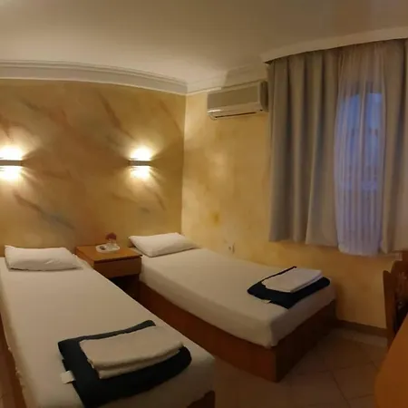 Hotel Estrada Lux Belgrad