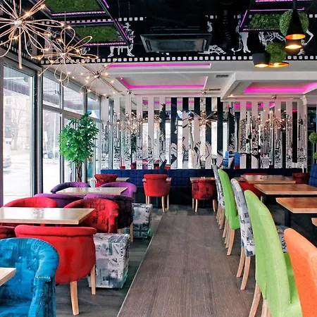 Estrada Lux * Belgrad